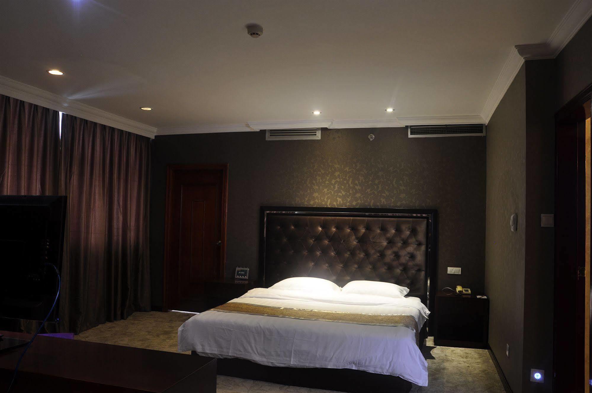Garden City Hotel Chengdu Eksteriør billede